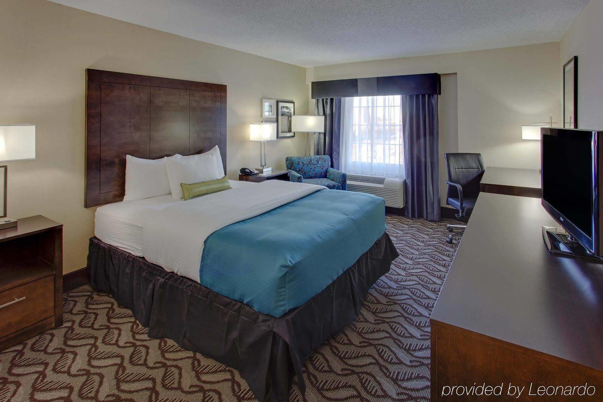 La Quinta By Wyndham Springfield Hotel Exterior foto